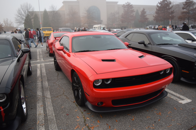 Illustration for article titled I went to Caffeine and Octane this morning and walked around some Challengers ...
